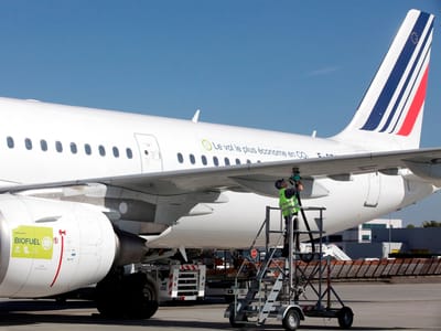 Air France propõe congelar salários e reduzir voos - TVI