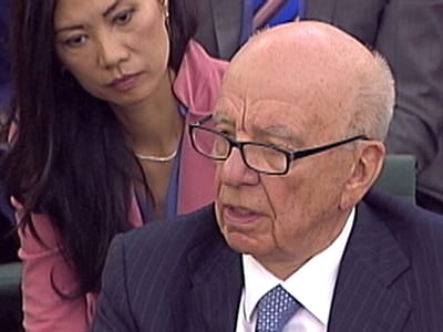 Escutas no Reino Unido: Murdoch «não é competente» - TVI