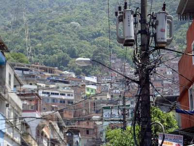 Rio de Janeiro: tiroteio entre traficantes da Rocinha obriga a lançar alerta - TVI