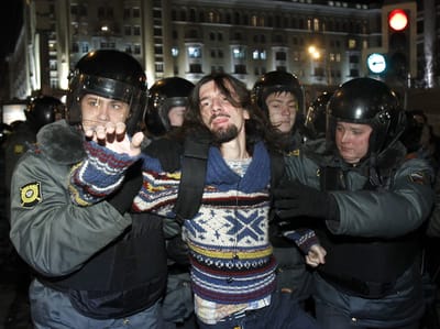 Mais detenções de opositores de Putin em Moscovo - TVI
