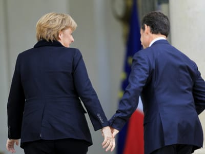 Merkel ligou a Obama para falar da Cimeira - TVI