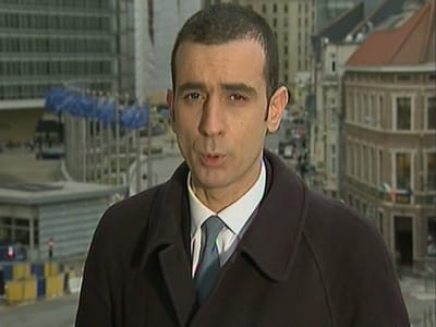 Salvação do euro «joga-se» em Bruxelas - TVI