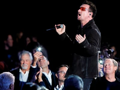 «Não sou bilionário», diz Bono - TVI