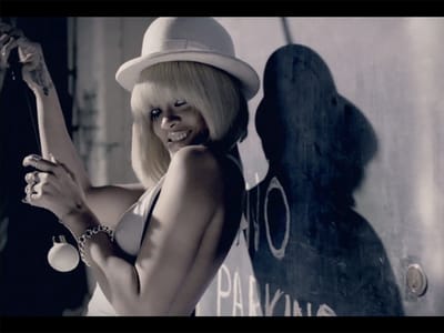 Vê aqui o novo videoclip de Rihanna - TVI