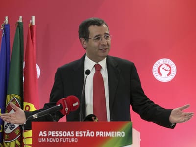 Madeira: «Acordo tem a mesma receita de empobrecimento» - TVI