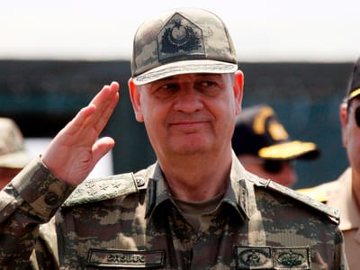 Turquia condena à prisão perpétua ex-chefe militar - TVI