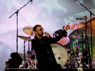 Novo álbum de Ringo Starr sai este mês - TVI