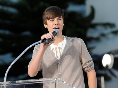 Justin Bieber lança «Boyfriend» - TVI