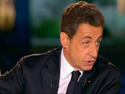 Sarkozy começa campanha com colagem à extrema-direita - TVI