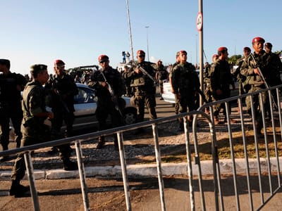 Há 15 portugueses entre os criminosos expulsos do Brasil - TVI