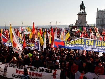 Mais de 300 mil em protesto no Terreiro do Paço, diz CGTP - TVI