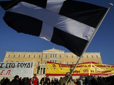 Economia grega vai contrair 4,4% - TVI