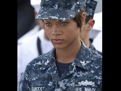 Veja aqui Rihanna no novo trailer de «Batalha Naval» - TVI