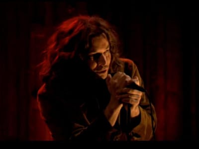 Jimmy Fallon imita Eddie Vedder e canta «Jeremy (Lin)» - TVI