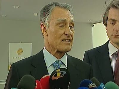 Cavaco admite inversão da recessão em 2012 - TVI
