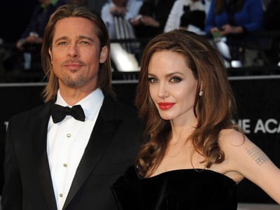 Angelina Jolie oferece helicóptero a Brad Pitt - TVI