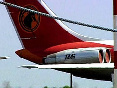 Turbulência em voo da TAAG faz um ferido - TVI