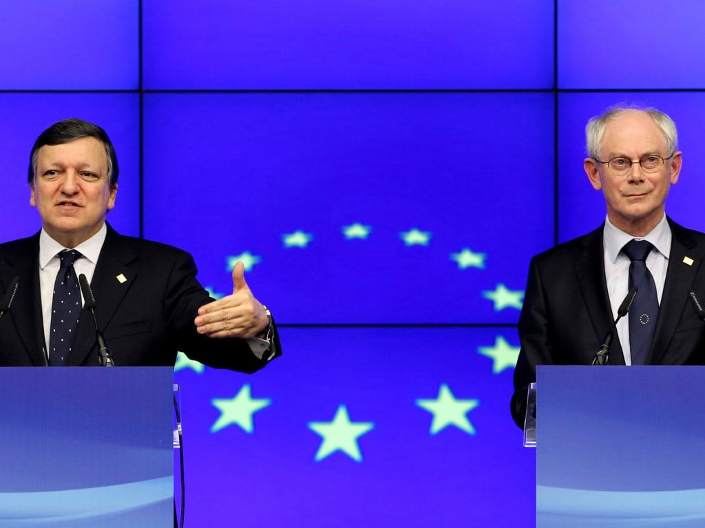 Durão Barroso e Herman Van Rompuy (EPA/OLIVIER HOSLET)