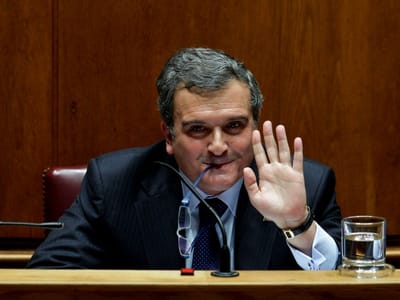 Mendes Bota diz que Relvas não manifestou vontade de ser ouvido - TVI
