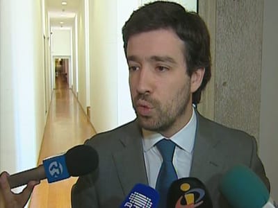PSD: «Orçamento é um exercício de libertação da troika» - TVI