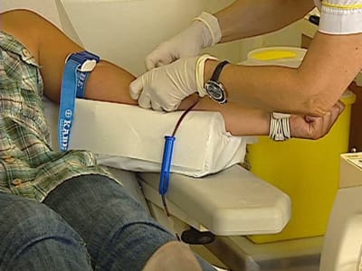 Hospitais estão a cortar nos medicamentos para os hemofilicos - TVI