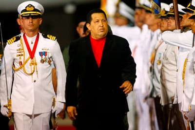 Chávez regressa a casa após radioterapia em Cuba - TVI