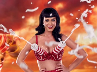 Katy Perry transforma-se em personagem de BD - TVI