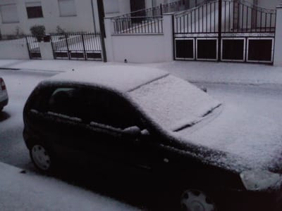 Já está a nevar em várias localidades - TVI