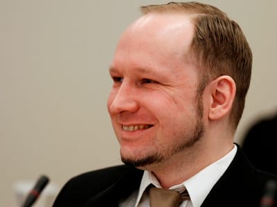 Breivik reafirma ligações à extrema-direita - TVI