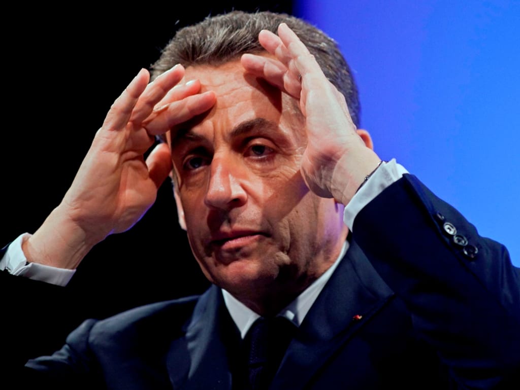As fotos mais bizarras da campanha para as presidenciais deste domingo em França [Foto: Reuters]