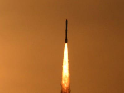 Índia lança satélite para o Espaço - TVI