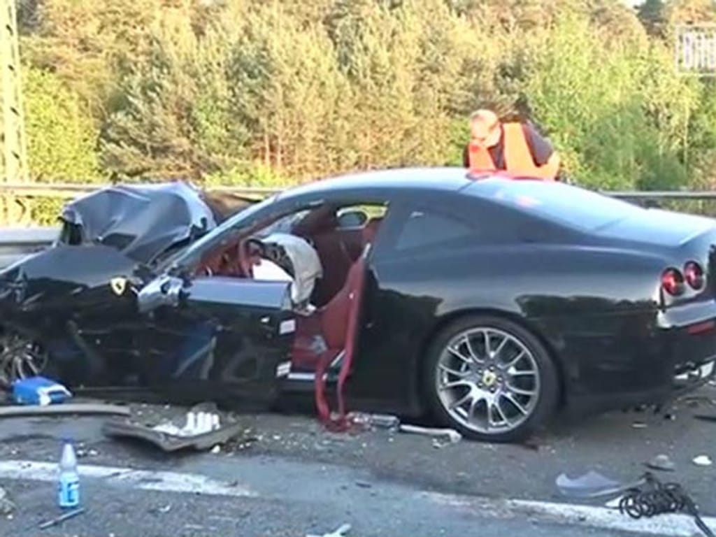 Ferrari em acidente (Foto reprodução Bild)