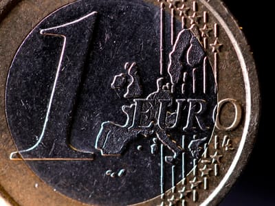 UE estuda compra de 750 mil milhões de dívida italiana e espanhola - TVI