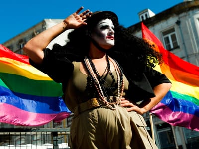 Exigida esterilização para transexuais mudarem identidade - TVI