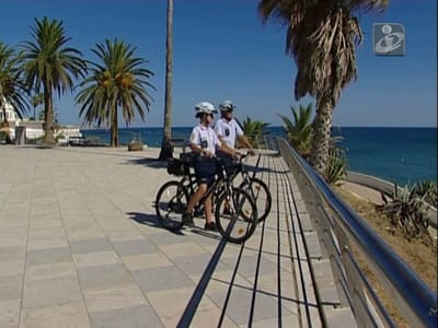 Patrulhas da GNR a pedalar no Algarve - TVI