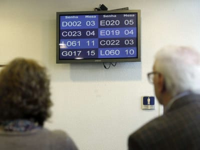 OCDE: gastos com a saúde descem 2,2% - TVI
