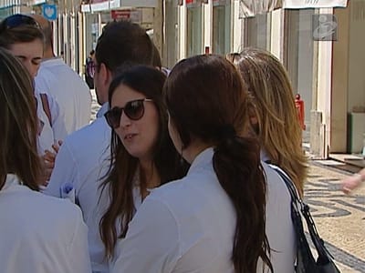 Coimbra: manif de enfermeiros contra cortes salariais - TVI
