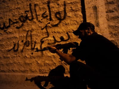 Governo sírio está a usar milícias para homicídios em massa - TVI