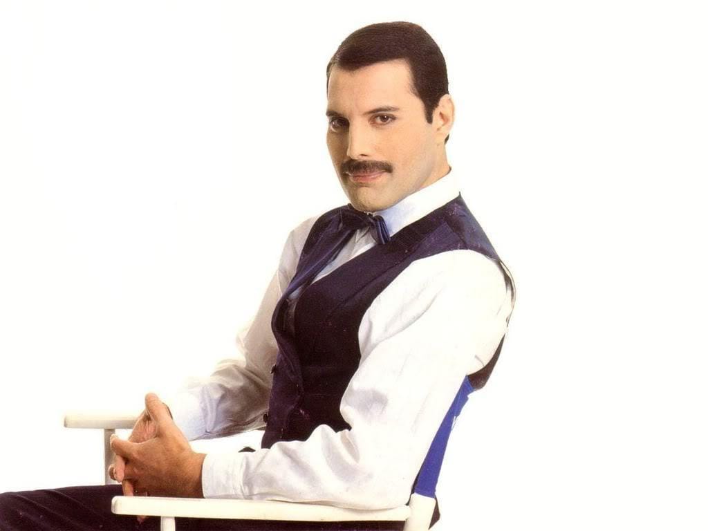 Ainda há quem não saiba: Freddie Mercury não era o verdadeiro nome do vocalista dos Queen, que nasceu Farrokh Bulsar