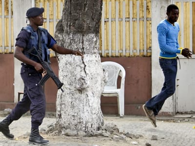 Polícia angolana procura dois dos assaltantes que mataram português - TVI
