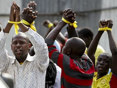 Angola: tribunal recusa habeas corpus e mantém 15 jovens detidos - TVI