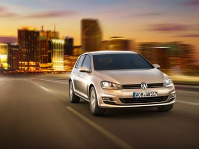 Vendas de carros crescem quase 15%, Volkswagen em segundo - TVI
