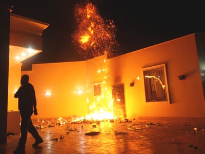 Líbia pede desculpa por morte de embaixador, Obama condena ataque - TVI