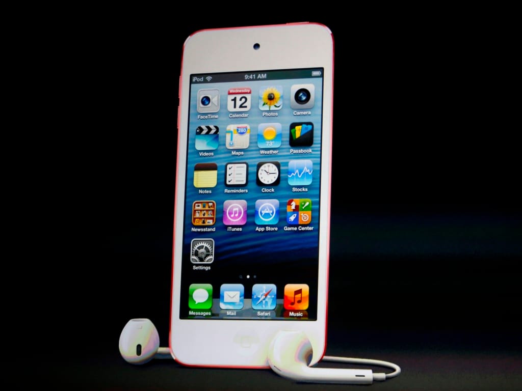 iPhone 5 tem ecrã maior e é mais leve