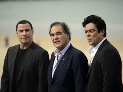 Oliver Stone e John Travolta distinguidos em Espanha - TVI