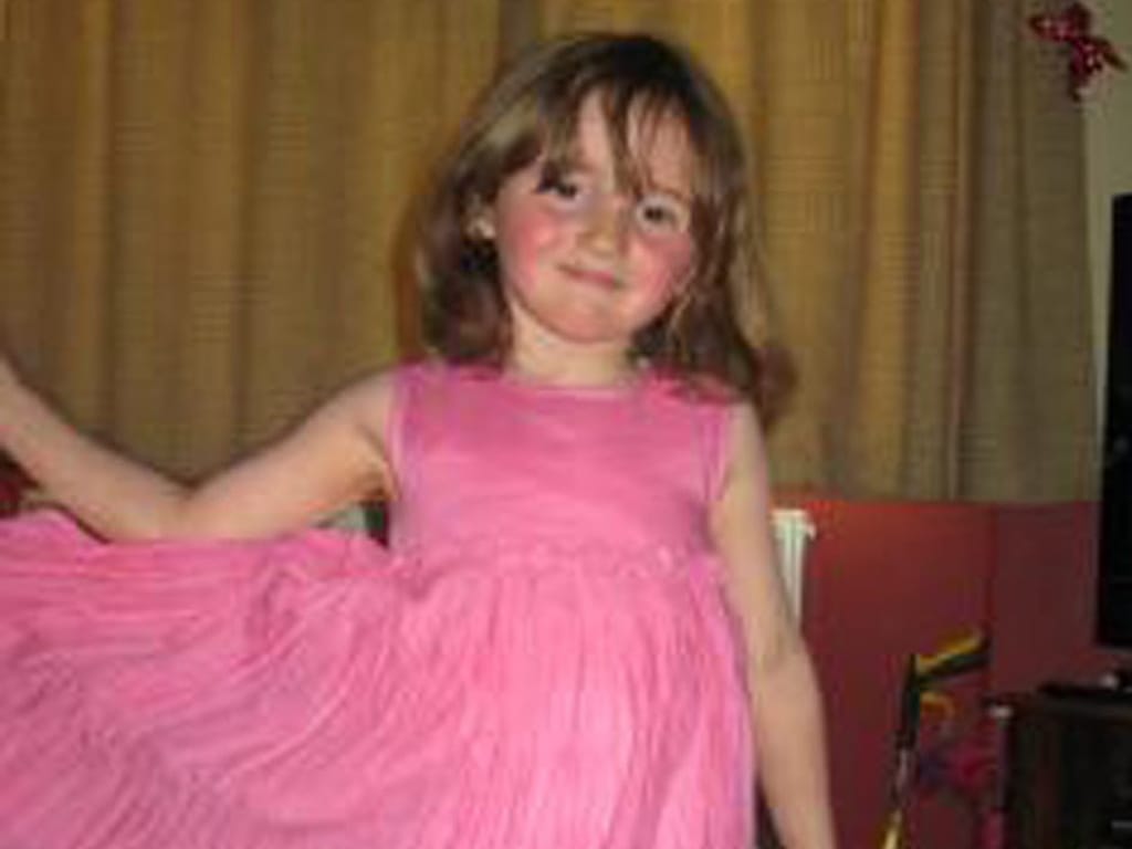 Menina de 5 anos desaparecida no País de Gales