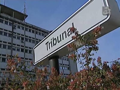 Juíza insultada e alvo de tentativa de agressão à porta do tribunal - TVI