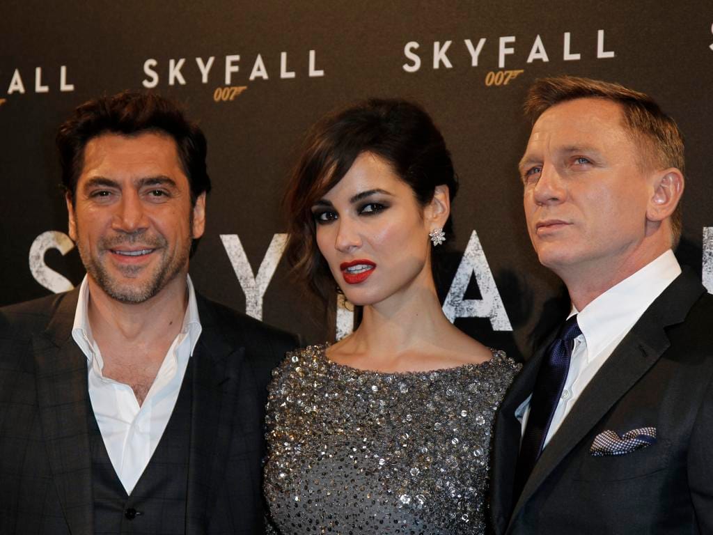 Javier Bardem, Bérénice Marlohe e Daniel Craig na antestreia de «Skyfall» em Paris (Reuters)
