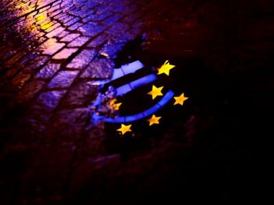 Zona euro cresce ao ritmo mais lento em 5 anos e meio - TVI