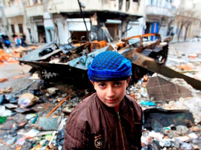 Síria: grupos armados usam crianças para colocarem bombas - TVI